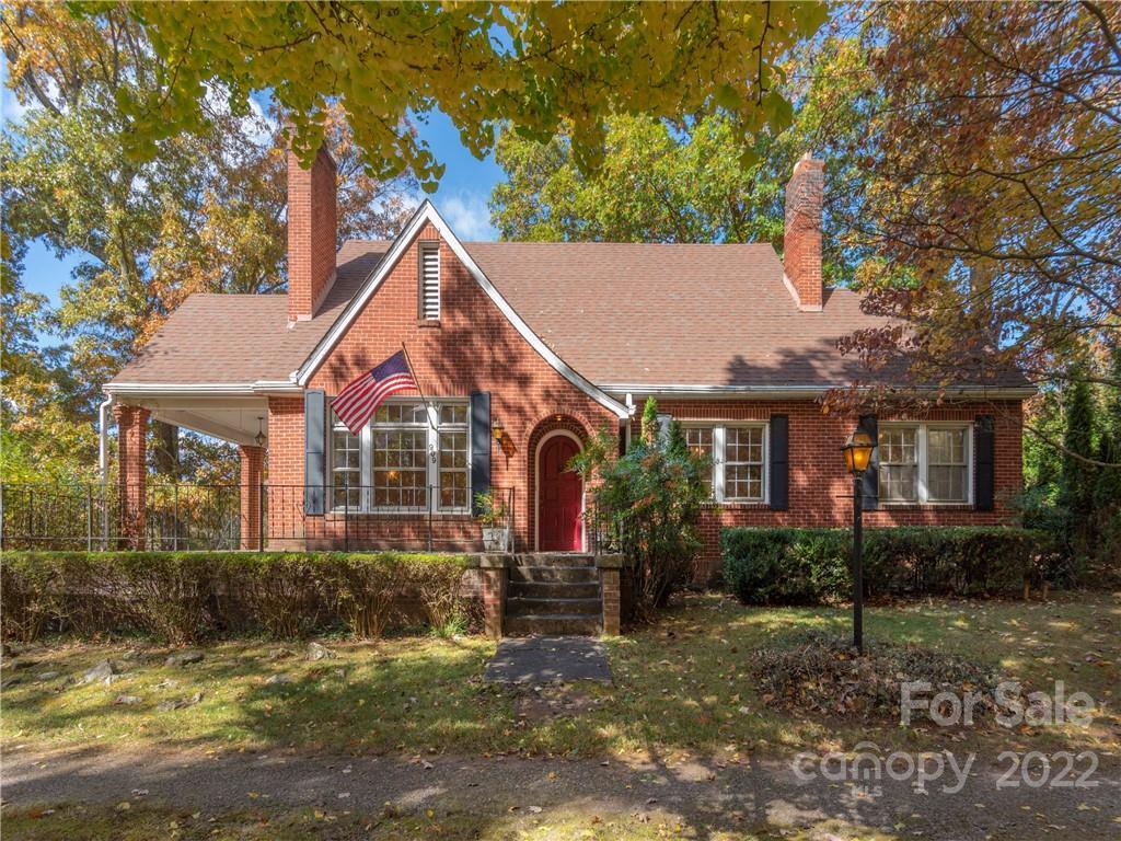 909 Sand Hill Rd., Asheville, NC 28806