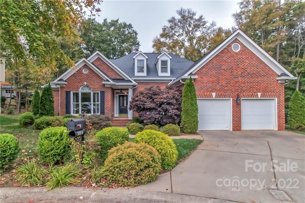 10114 Victoria Mill Ct., Charlotte, NC 28277
