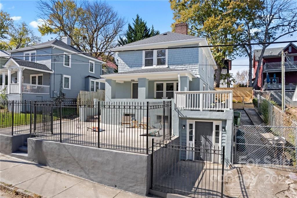 40 Holland St., Asheville, NC 28801
