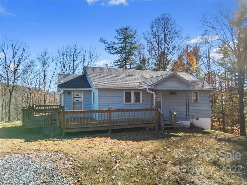 95 Hearthside Ln., Sylva, NC 28779