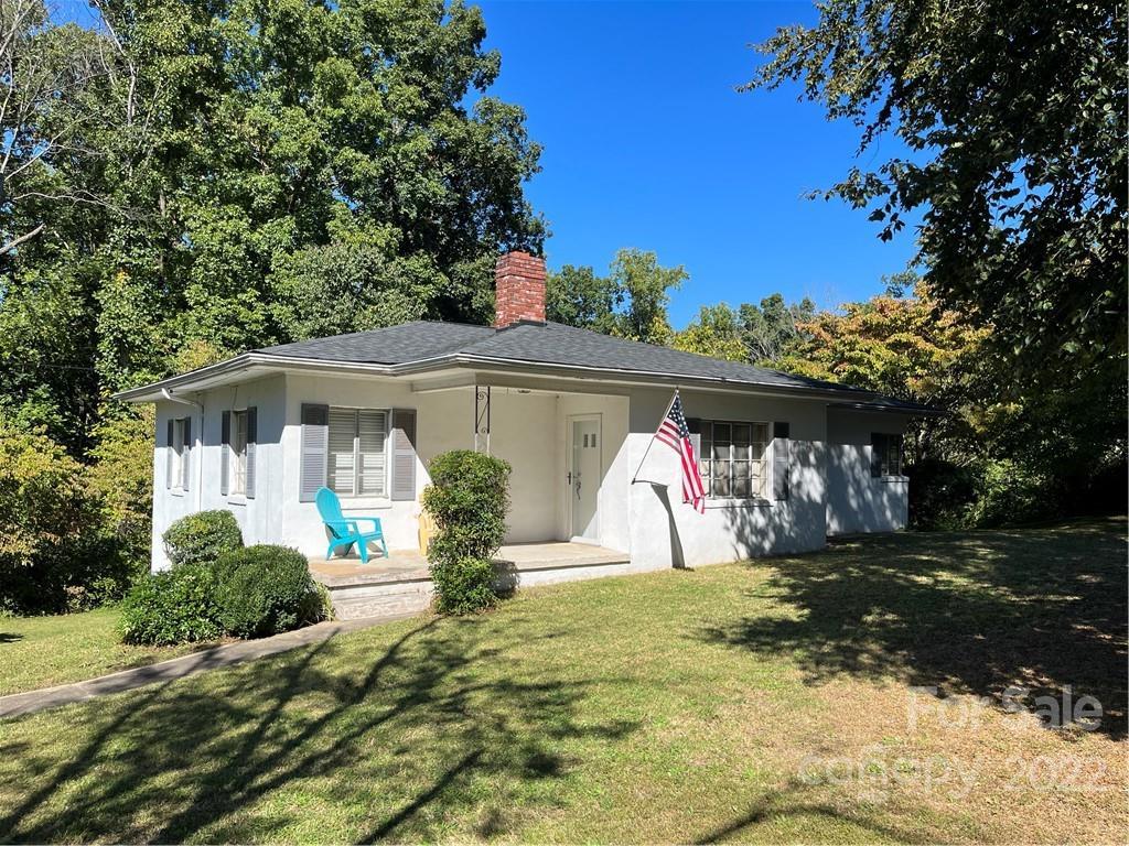 1364 Rainbow Dr., Kannapolis, NC 28081