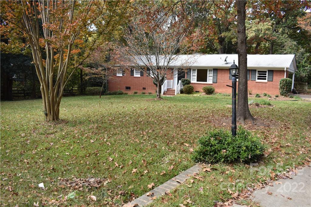 801 Glendora Dr., Charlotte, NC 28212