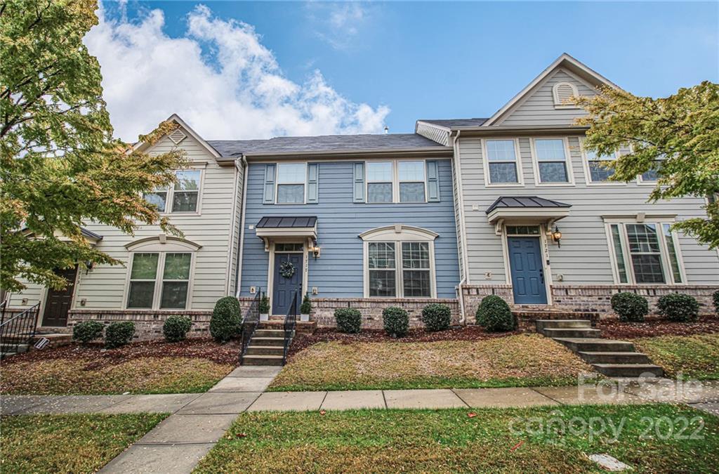 1717 Fleetwood Dr., Charlotte, NC 28208