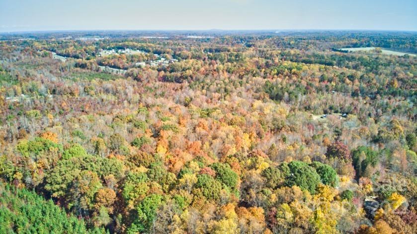 228 Fern Hill Rd., Troutman, NC 28166