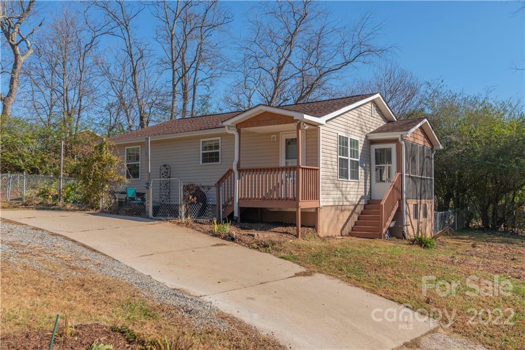 75 Cowan Cove Rd., Asheville, NC 28806