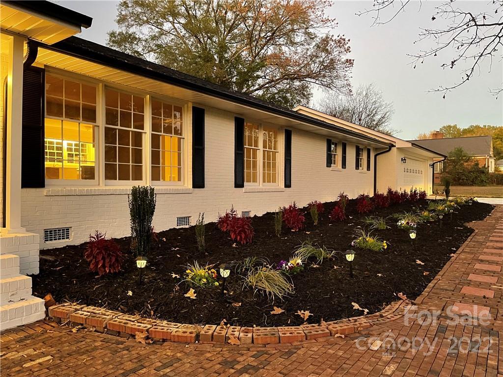 12501 Delshire Ln., Charlotte, NC 28273