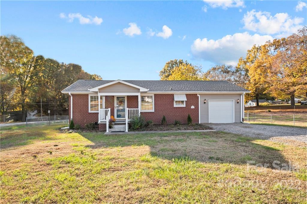 104 Fellowship Dr., Kannapolis, NC 28081
