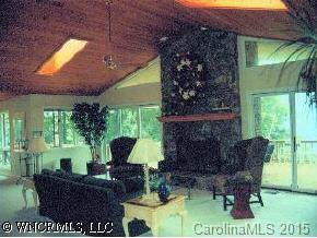 9 Club Crest Dr., Maggie Valley, NC 28751