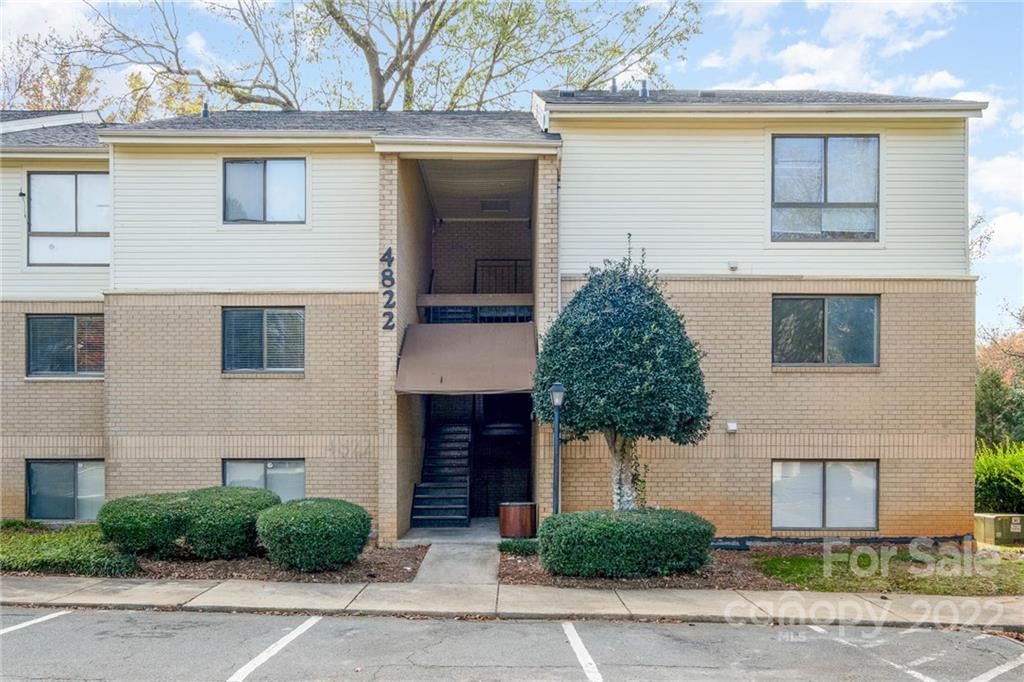4822 Spring Lake Dr., Charlotte, NC 28212