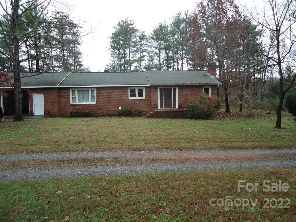 121 Mccoy Ln., Statesville, NC 28625