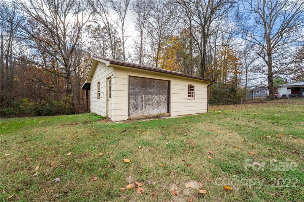 2008 Hazelwood Dr., Statesville, NC 28625
