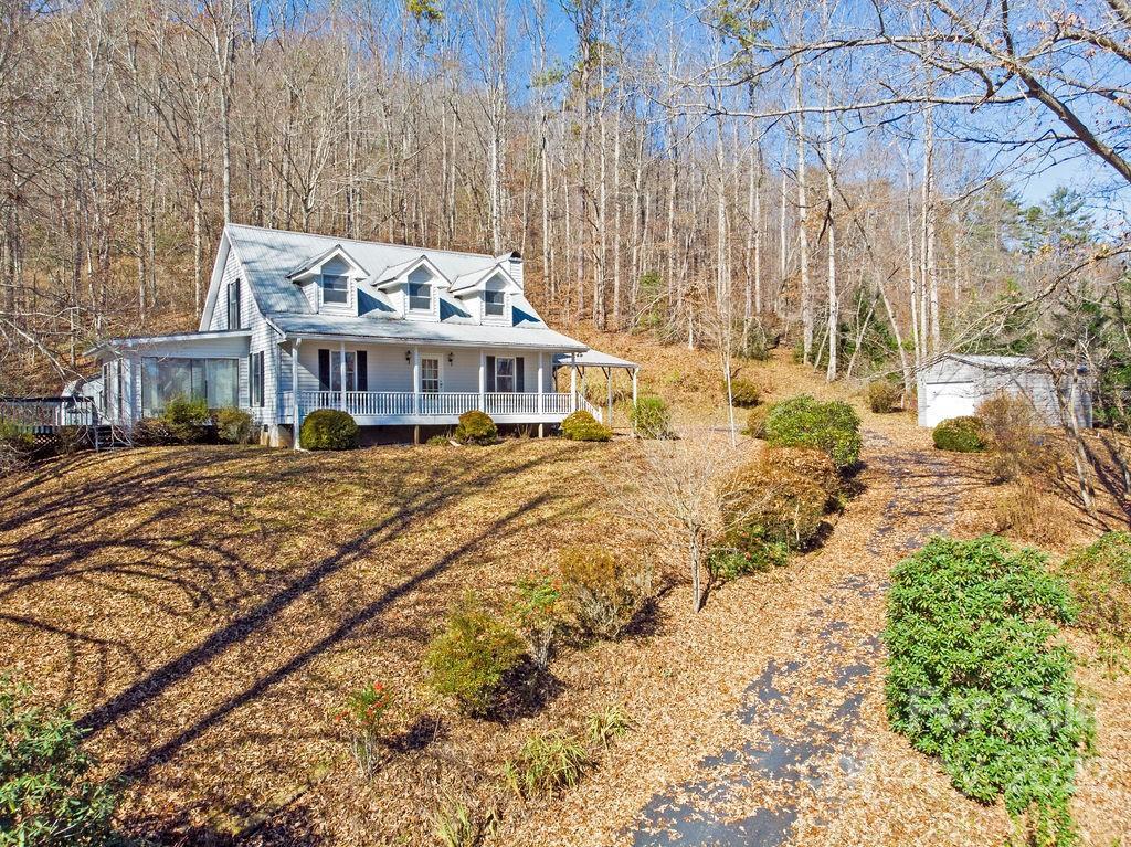 10 Kettle Creek Ln., Brevard, NC 28712