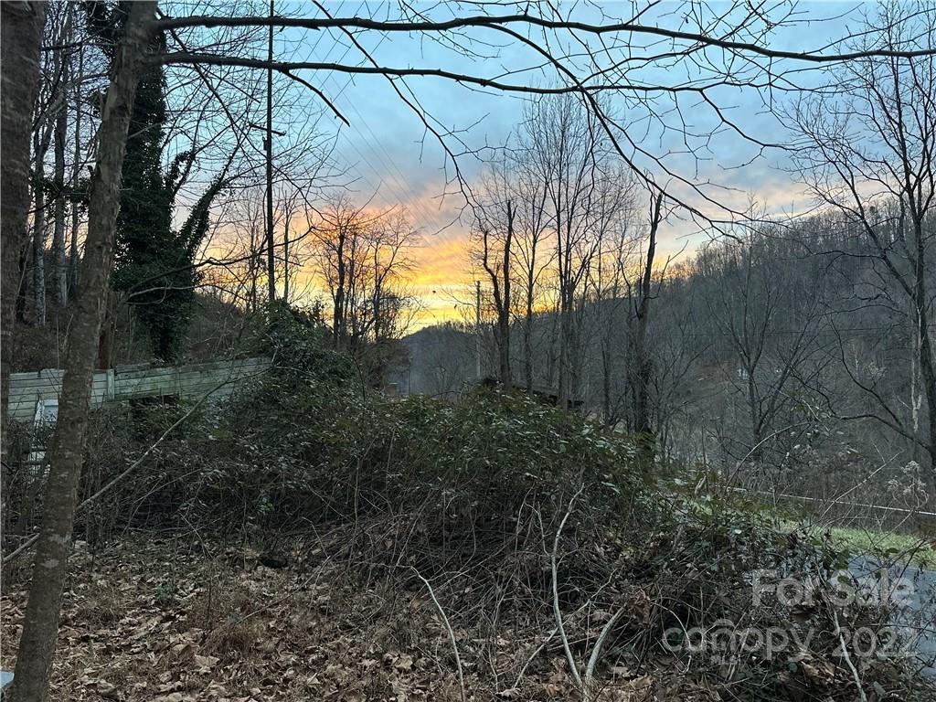 V/L Toecane Rd., Bakersville, NC 28705