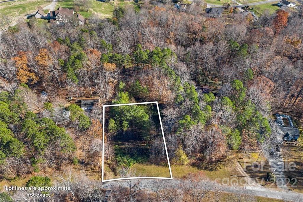 140 Sweetbriar Ln., Mooresville, NC 28115