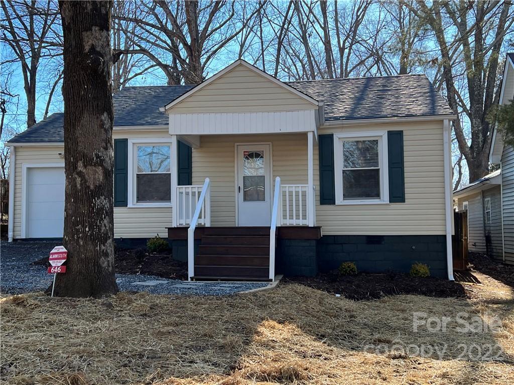 646 Wood St., Statesville, NC 28677
