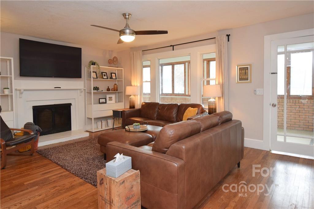 44 Hemlock Ave., Spruce Pine, NC 28777