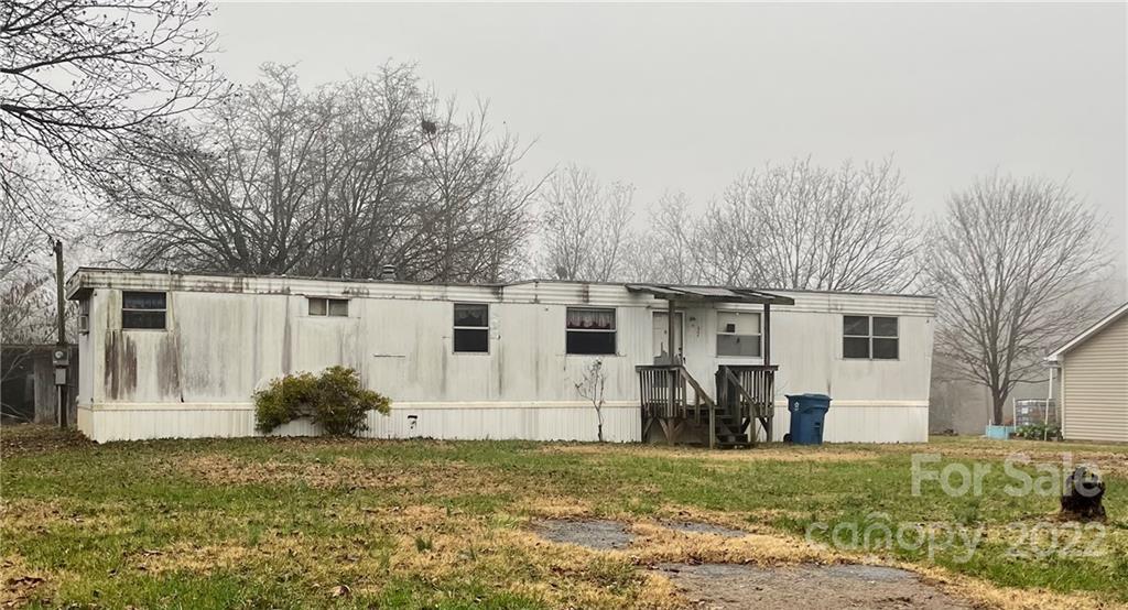 37 36th St., Hickory, NC 28601