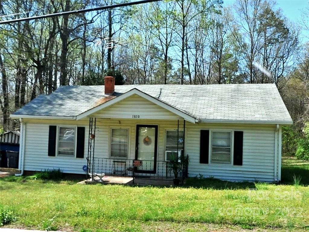 1742 Toddville Rd., Charlotte, NC 28214