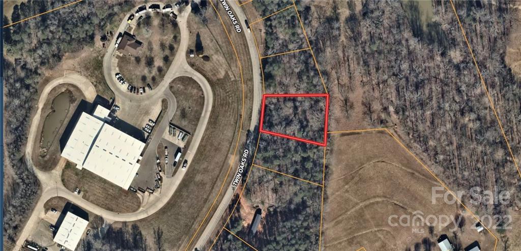 371 Twin Oaks Rd., Statesville, NC 28625