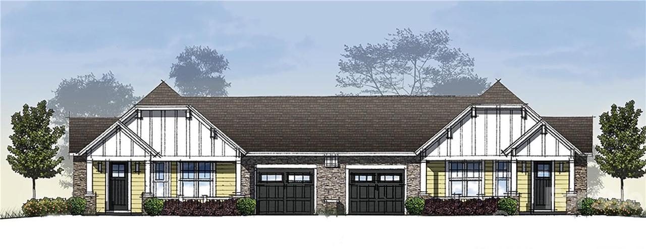 31 Golden Aster Dr., Laurel Park, NC 28739