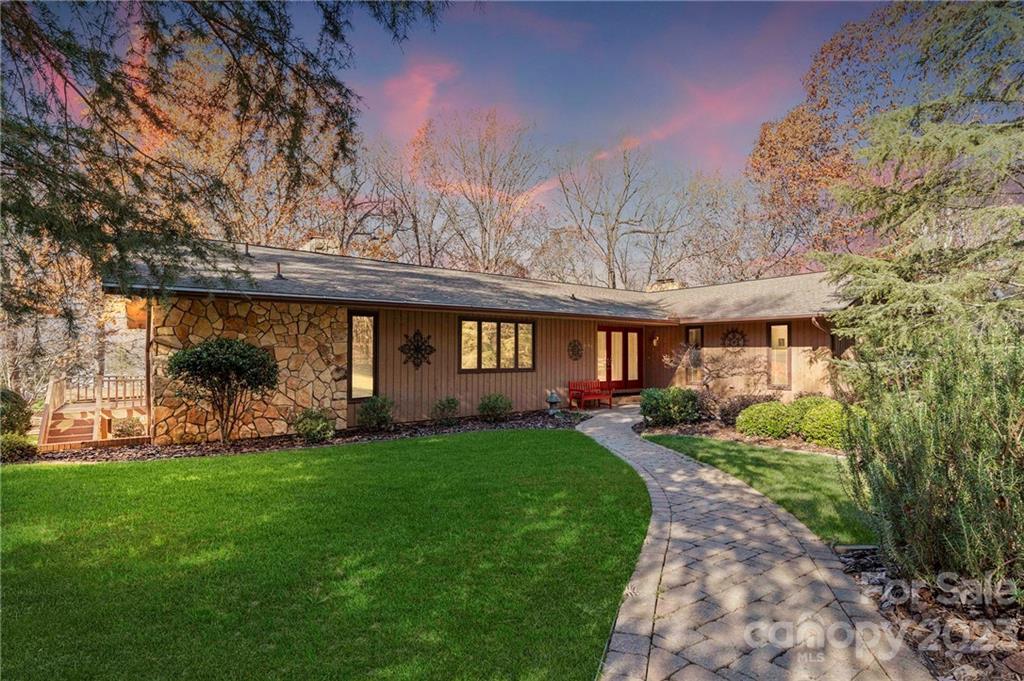 15154 Annalong Rd., Charlotte, NC 28278
