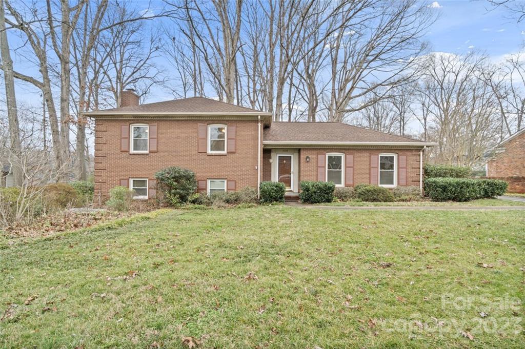 1024 Regency Dr., Charlotte, NC 28211