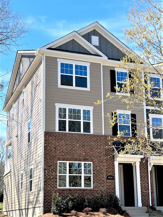 16701 Summers Walk Blvd. #05, Davidson, NC 28036