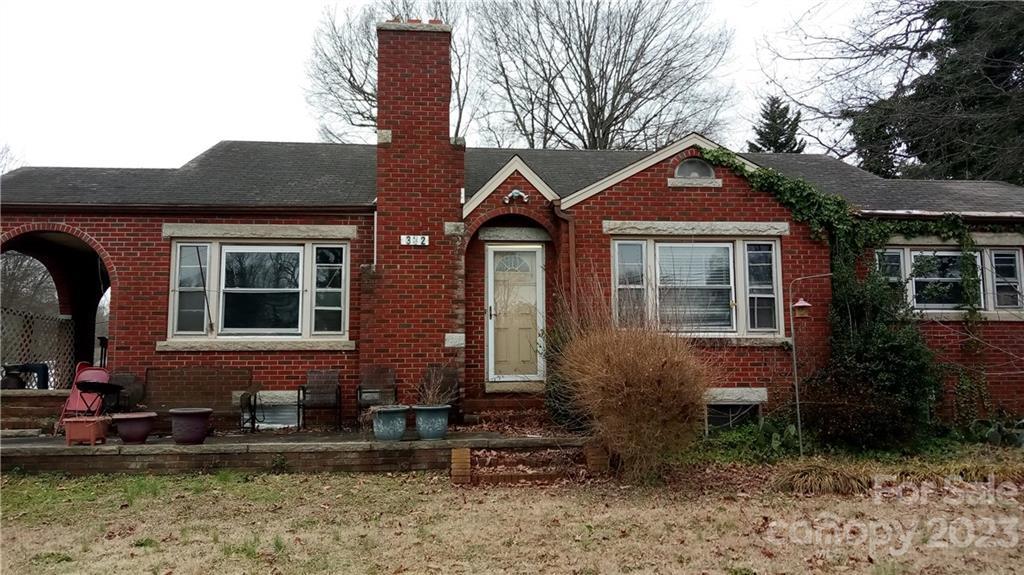 332 Salisbury Rd., Statesville, NC 28677