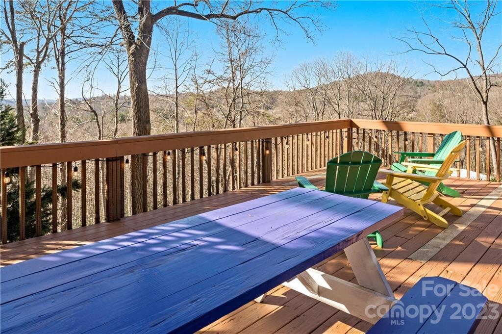 73 E Mountain Way, Asheville, NC 28805