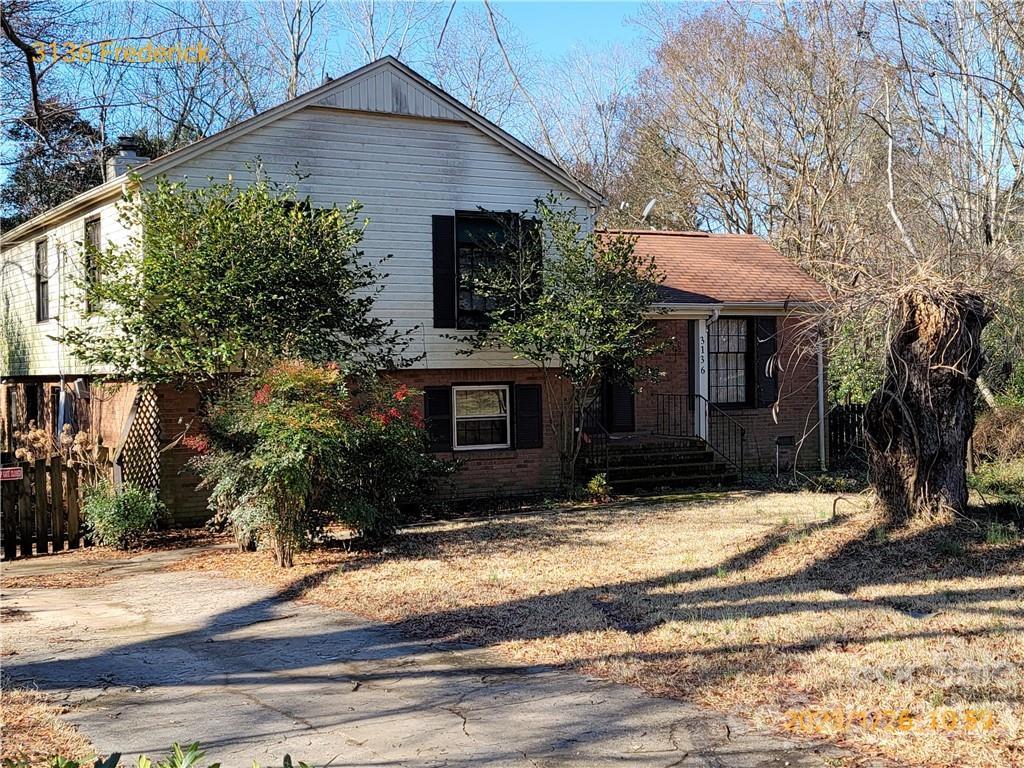 3136 Frederick Pl., Charlotte, NC 28210