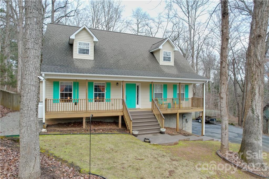 8 Woodland Rd., Asheville, NC 28806