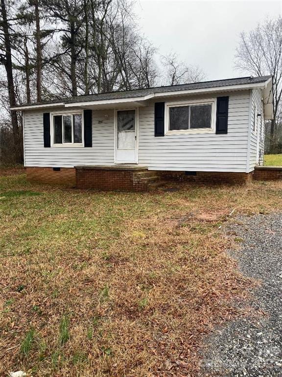 1006 Hull St., Statesville, NC 28677