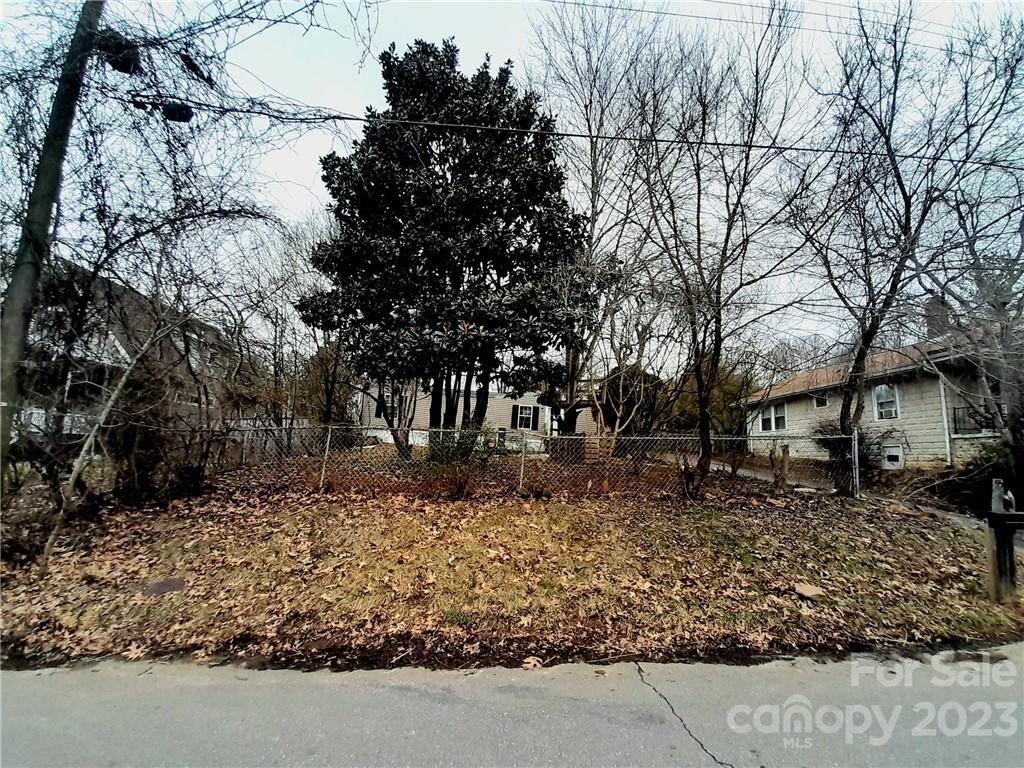 55 Nebraska St., Asheville, NC 28806