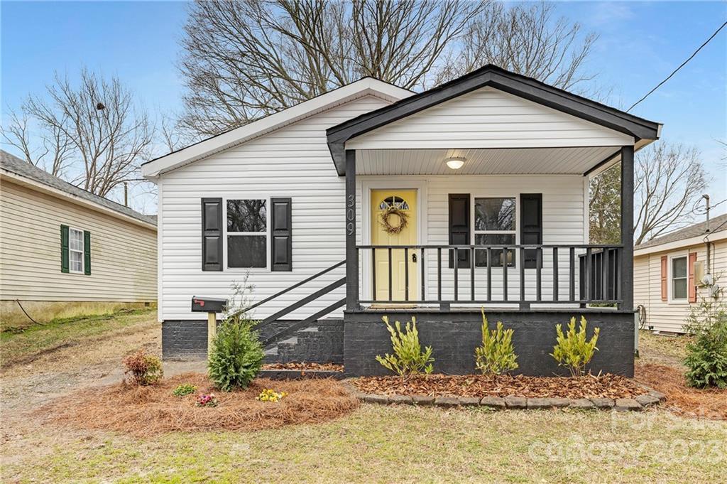 309 Peterson St., Stanley, NC 28164