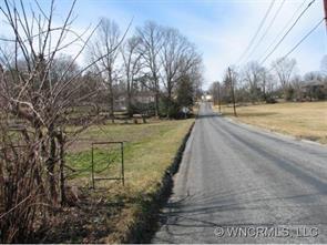 165 Hillgirt Rd., Hendersonville, NC 28791