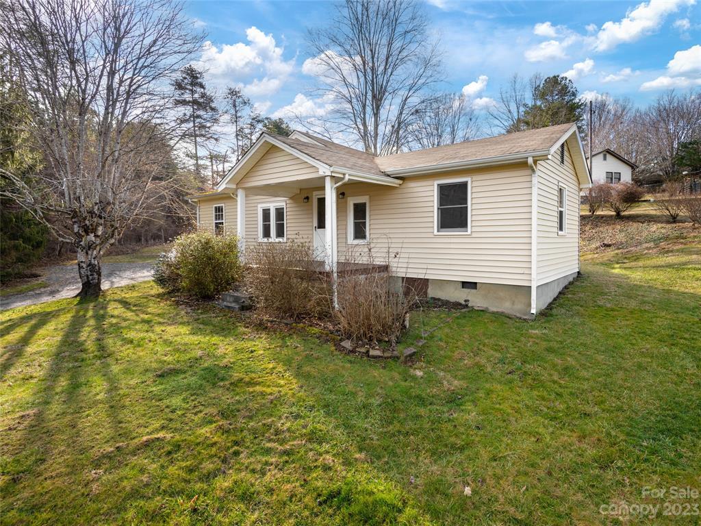 51 Longs Chapel Rd., Weaverville, NC 28787