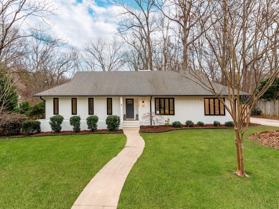 1200 Betsy Dr., Charlotte, NC 28211