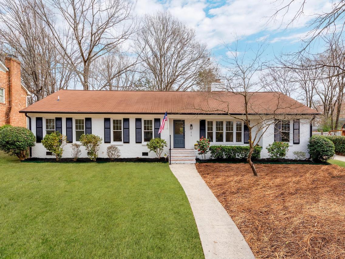1016 Court Dr., Charlotte, NC 28211