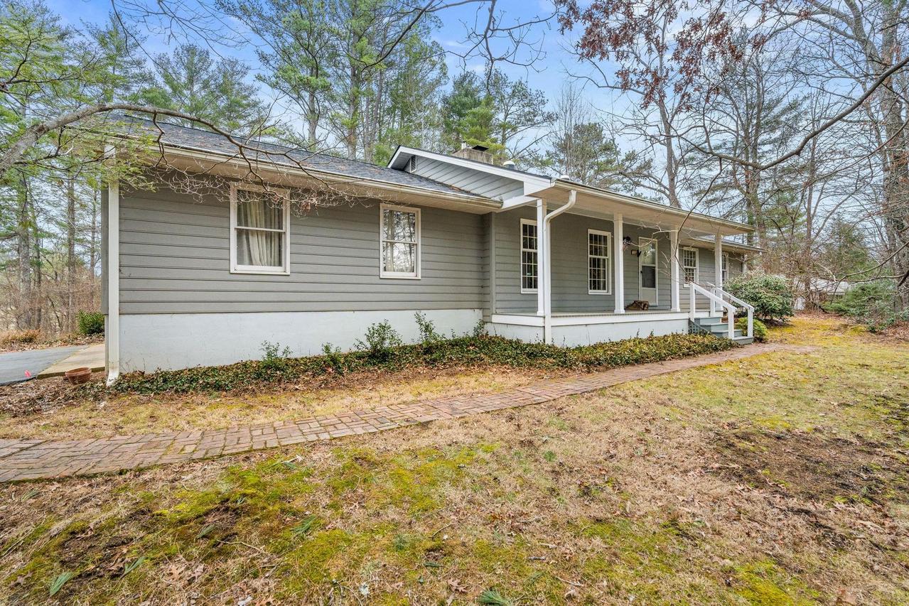 26 Daisy Hill Rd., Asheville, NC 28805