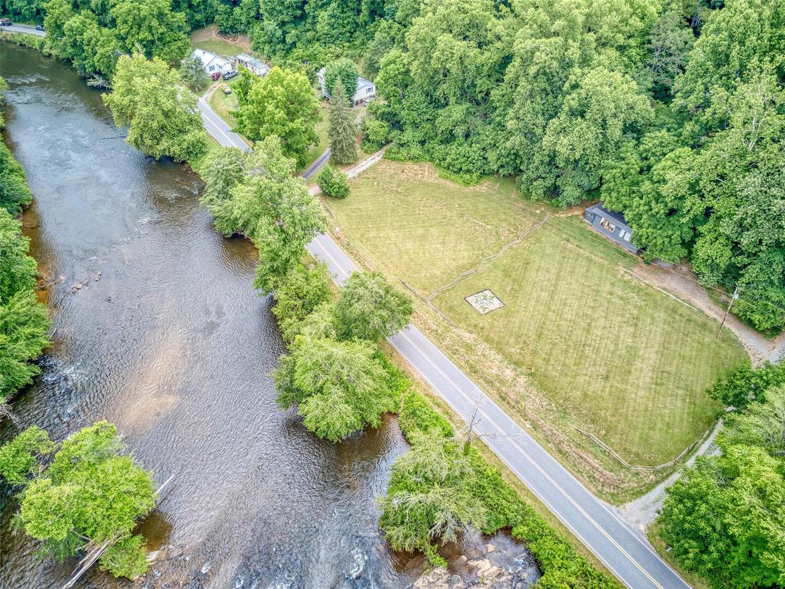 2583 N River Rd. #TR A, Sylva, NC 28779