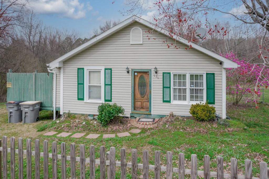 926 Oval St., Kannapolis, NC 28081