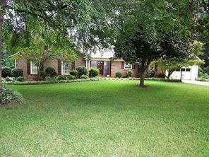 3919 Barclay Downs Dr., Charlotte, NC 28209