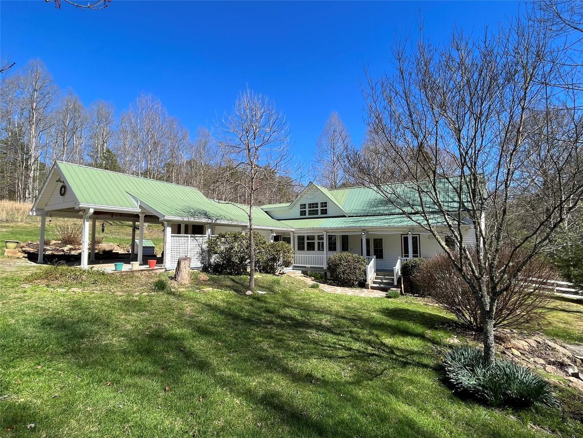 2320 Galbraith Creek Rd., Bryson City, NC 28713