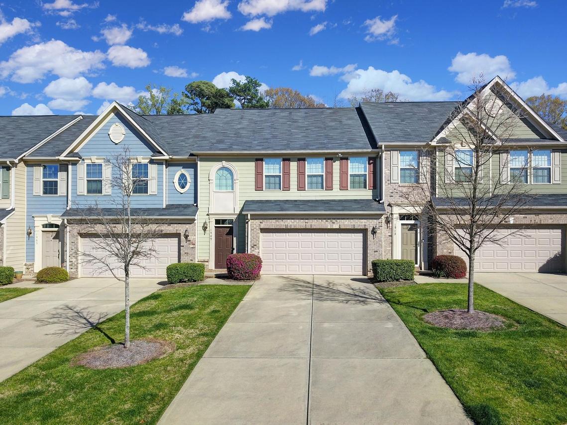 1909 Fleetwood Dr., Charlotte, NC 28208