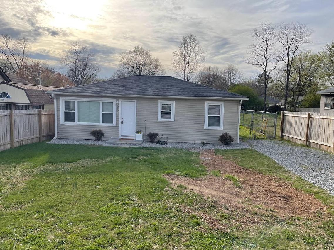 915 Grace Ave., Kannapolis, NC 28083