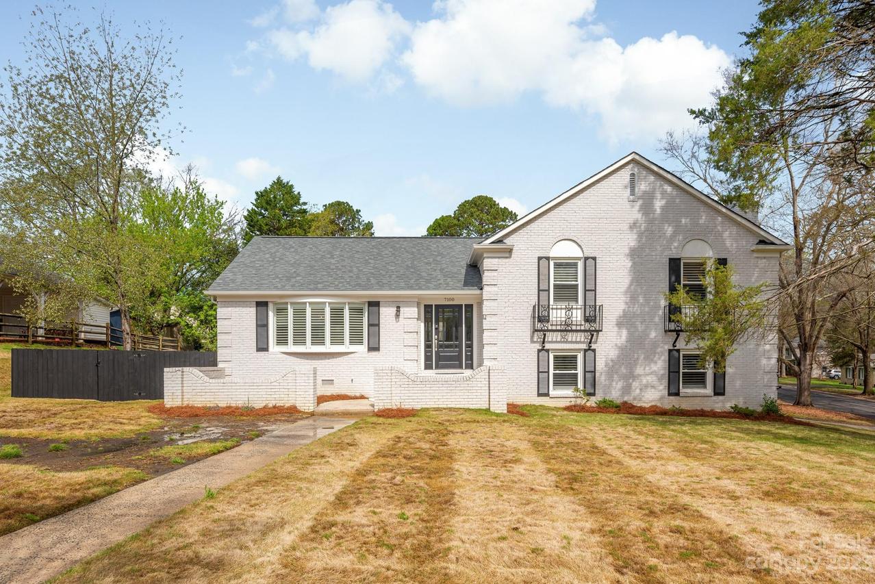 7100 Abbotswood Dr., Charlotte, NC 28226