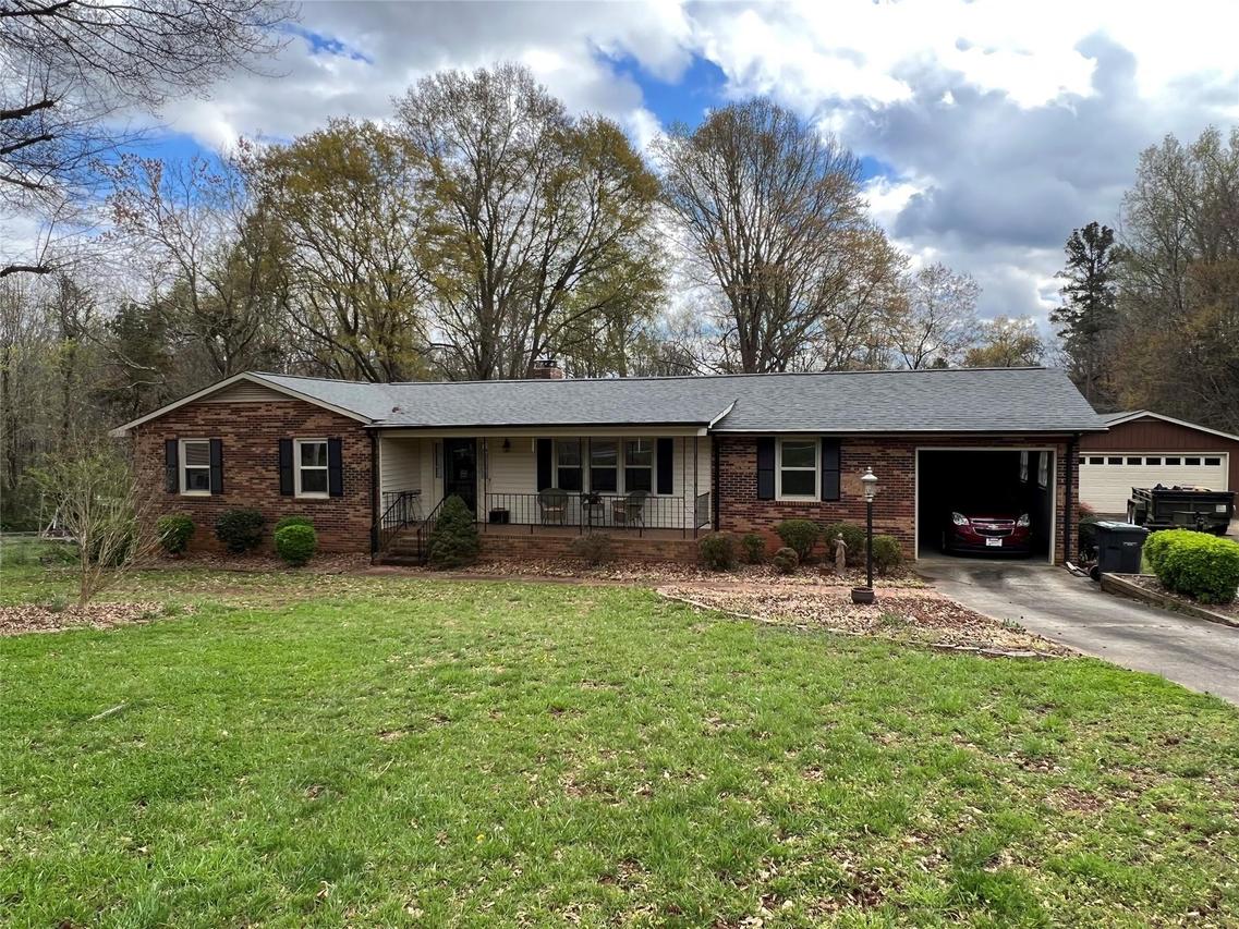 126 Melody Dr., Gastonia, NC 28056