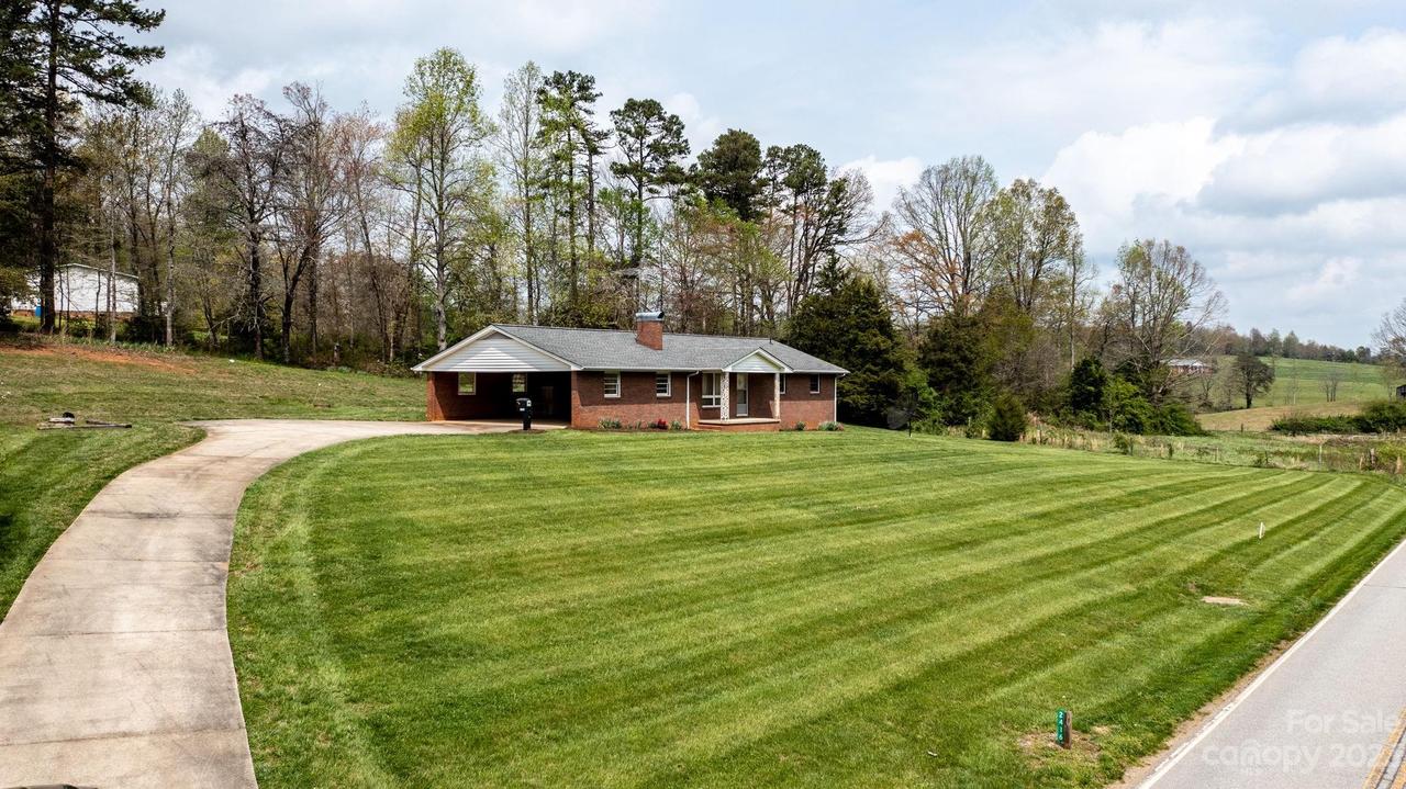 2416 Dudley Shoals Rd., Taylorsville, NC 28681