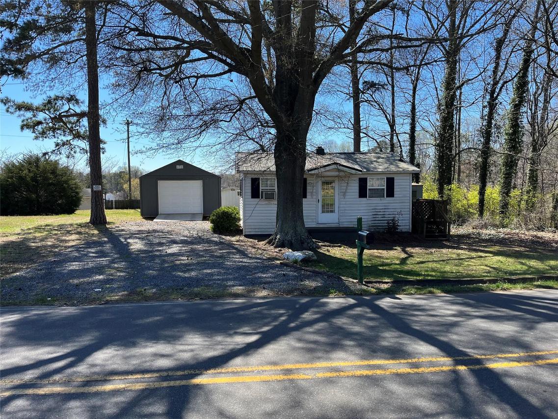 1515 Old Spencer Mountain Rd., Dallas, NC 28034