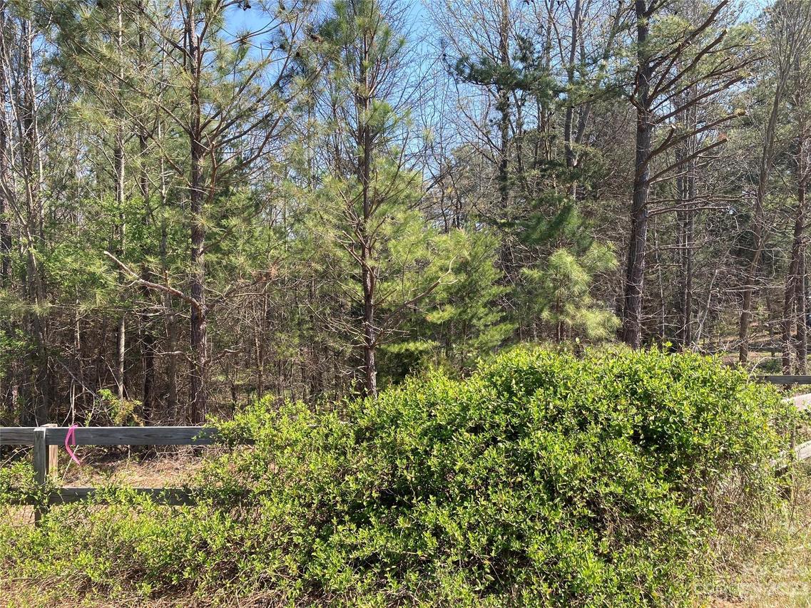 476 Fern Hill Rd., Troutman, NC 28166